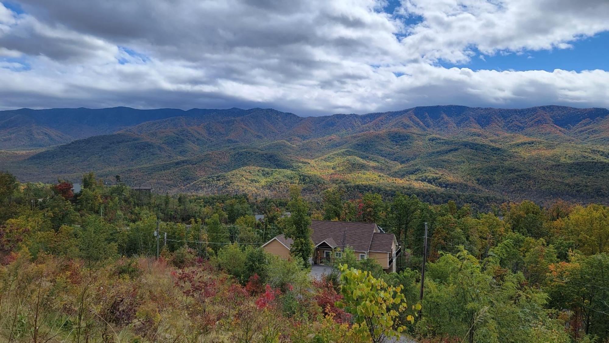 Bear Necessities, Luxury 5Bd Mtn Views, Hot Tub, Many Bear Sightings Villa Gatlinburg Buitenkant foto